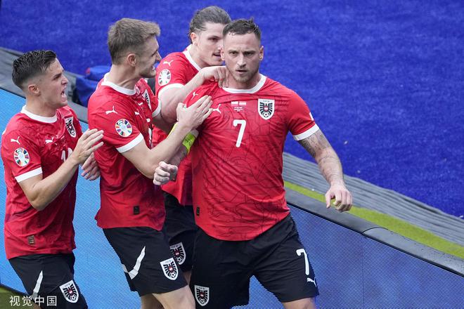 ：歐洲盃-萊萬替補無功中超舊將點射 奧地利3-1波蘭