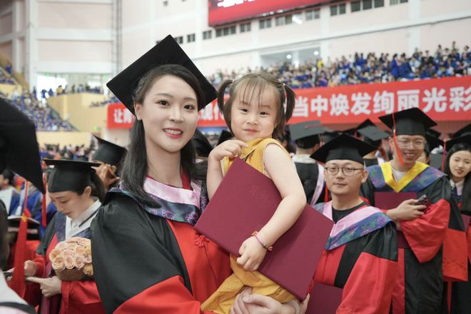 星歐平台官網:郭晶晶、惠若琪新身份亮相奧運會!她們都是人生的冠軍